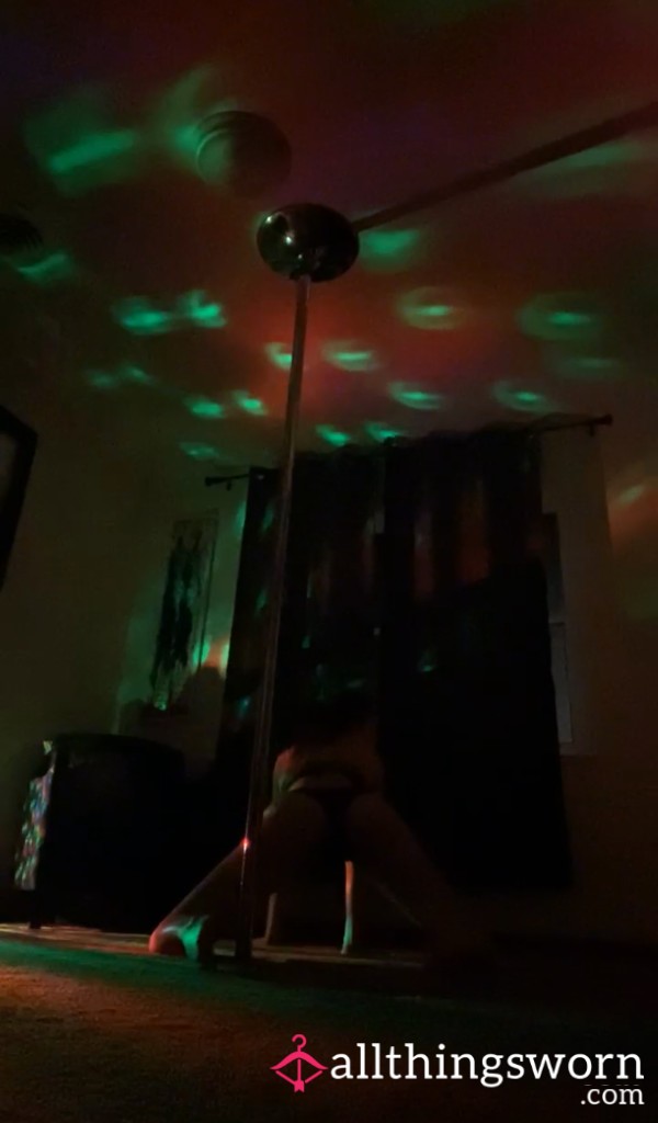 1:00 Pole Dance Video