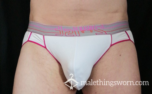 2(x) Ist White Brief