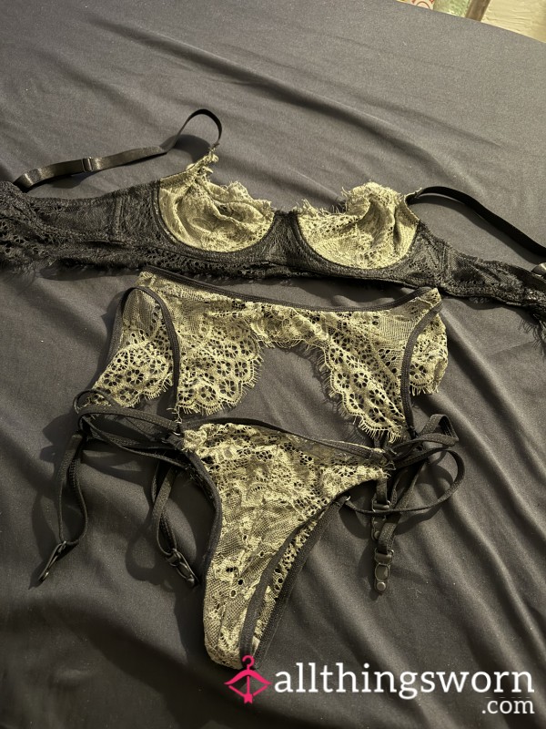 3 Piece Lingerie With Garter