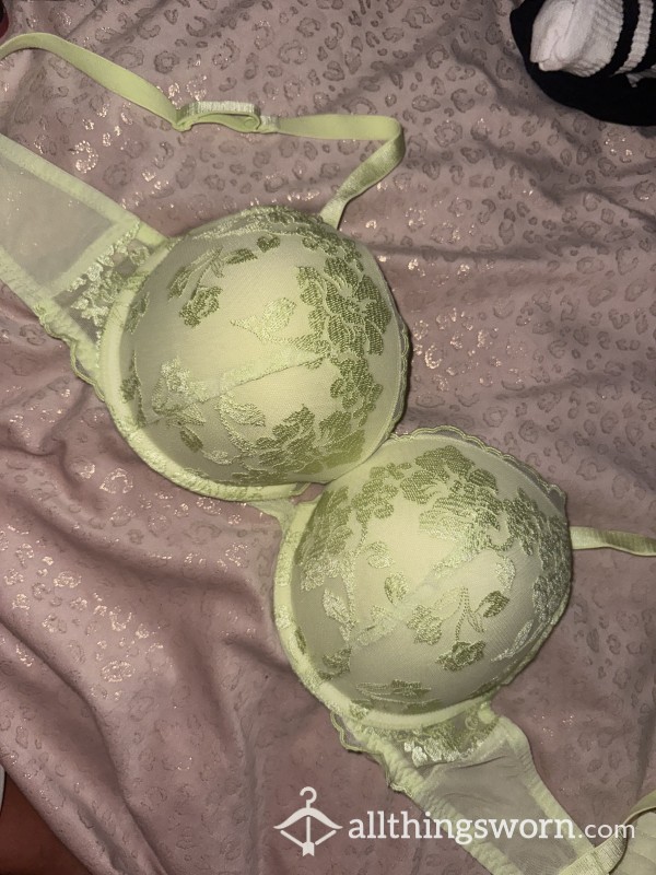 34DD Well Worn Sweaty Green Lace Bra