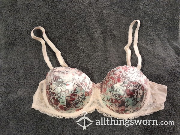 4 Day Wear Beautiful Satin Bra.. Covers My T*tties To Perfection 🍨🍨🩷