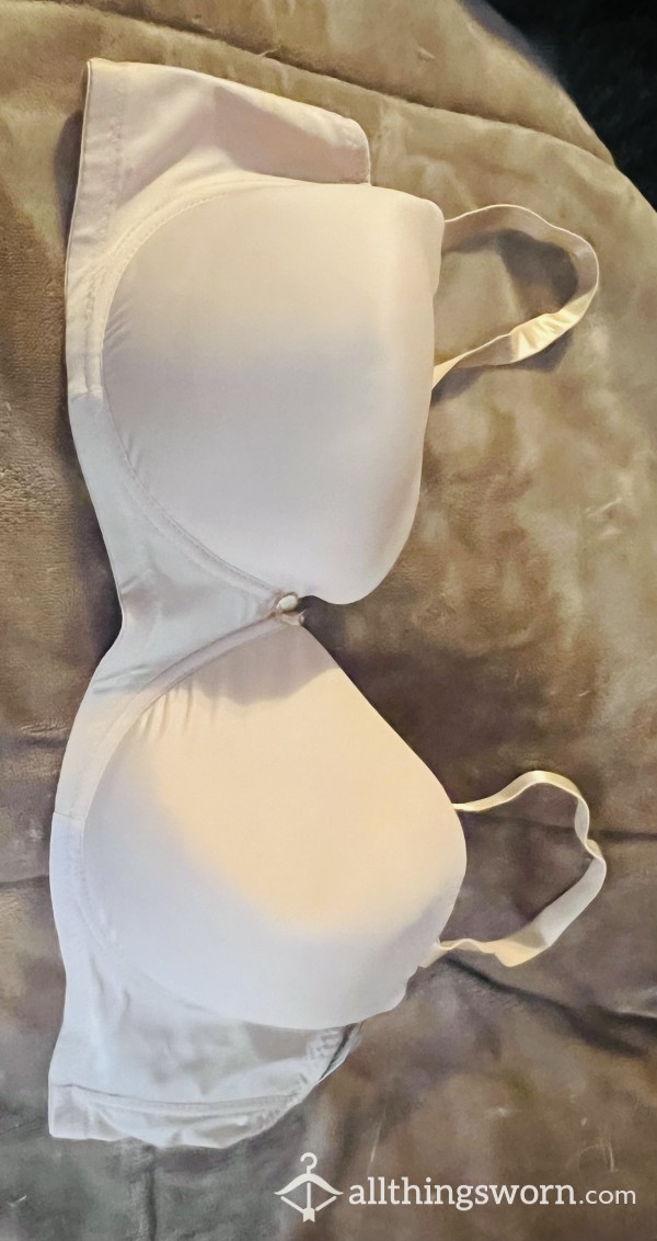 42C Beige Bra, Underwire Comes With Seven Day Wear