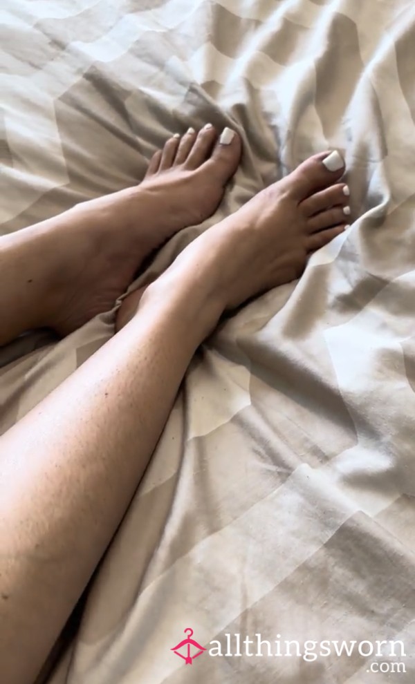 5 Min Foot Focused Video While I Make Myself C*m