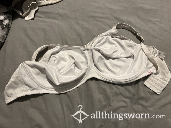 Alice's Old Worn White Bra Size 38JJ