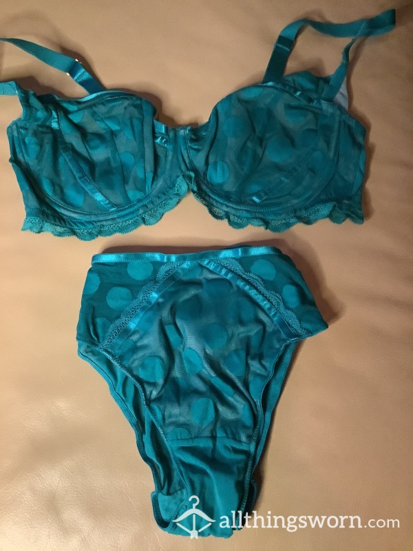 Ann Summers S**y Polka Dot Green Set