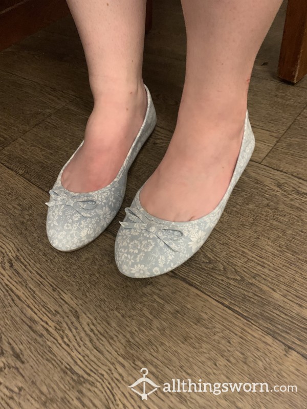 Baby Blue Flor*l Flats Size 11