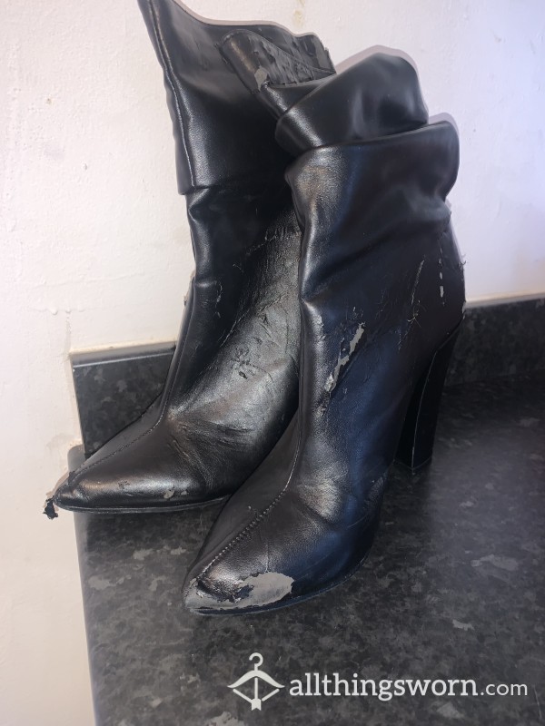 Ballbusting Overworn Boots