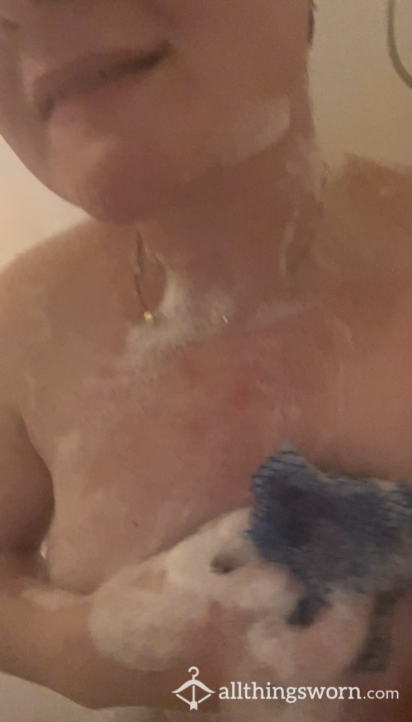 Big, Soapy T*tties In The Shower - 25 Seconds