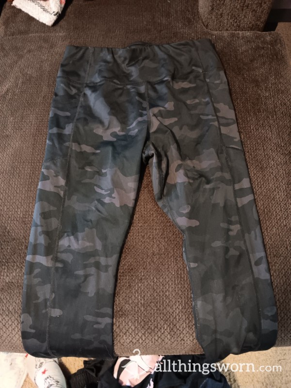 Black Camo Pattern Stretch Leggings