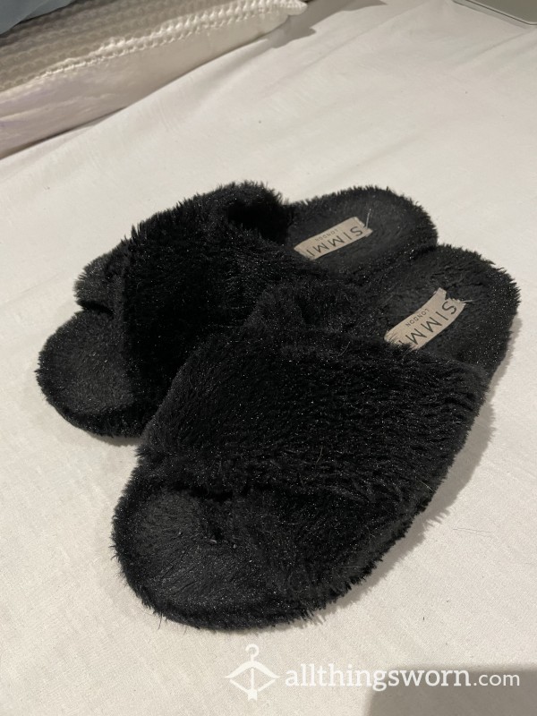 BLACK Fluffy Slides 1 YEAR WEAR