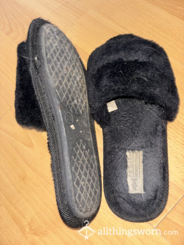 Black Fluffy Slippers