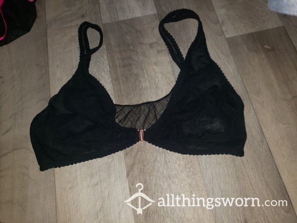 Black Lace Front Clasp Wireless Bra