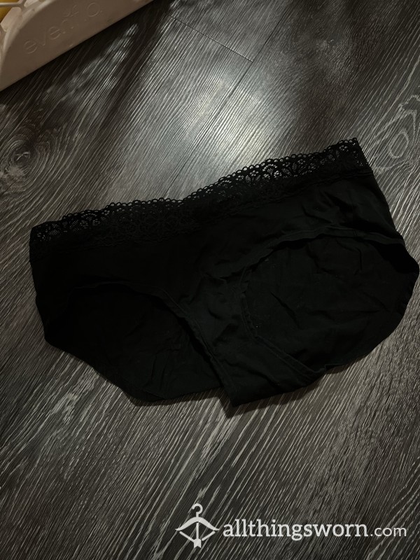 Black Lace Full Bu*t Worn Panties