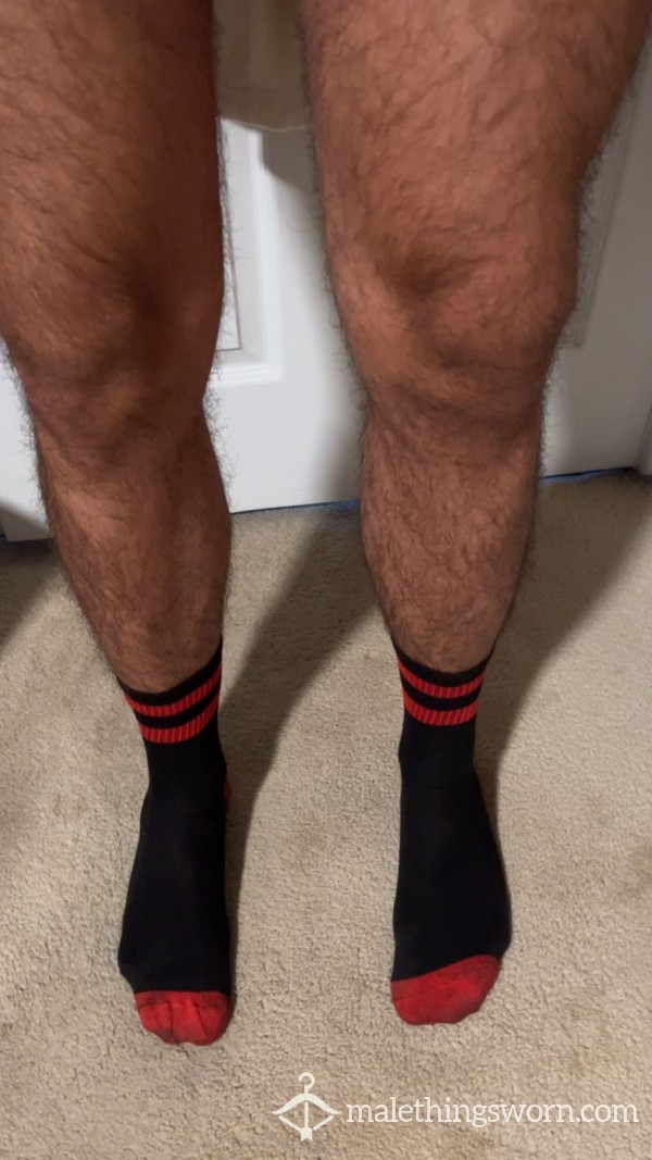 BLACK & RED DRESS SOCKS