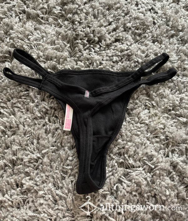 Black Strappy Victoria’s Secret Thong🖤