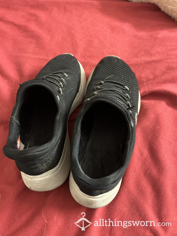 Black Very Well Worn Sketchers