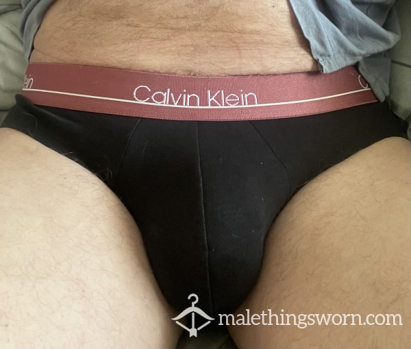 Black/pink Calvins