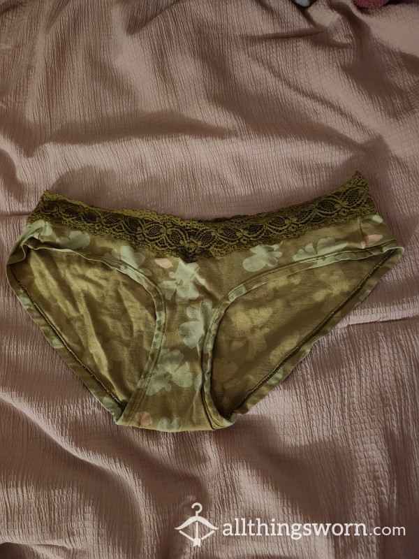 Bleached Light Green Flor*l Panties With Lace Trim