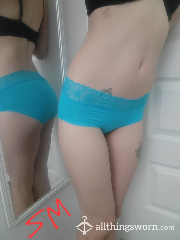 Blue Cla**ic Panties - Lacy Flor*l Top