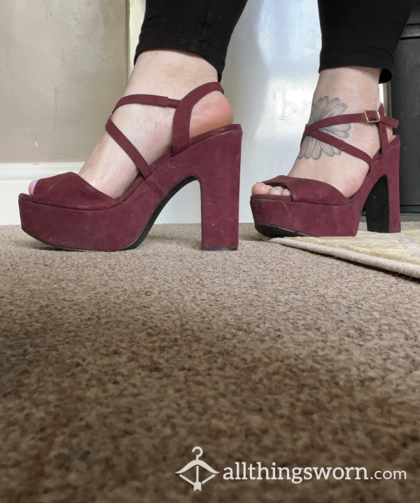 Burgundy High Heels 👠