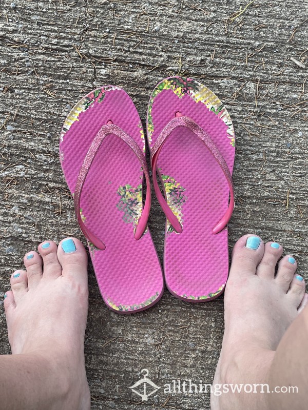 Thrashed Stinky Smelly, Very Worn In Thrashed Pink Flor*l Flip-flops