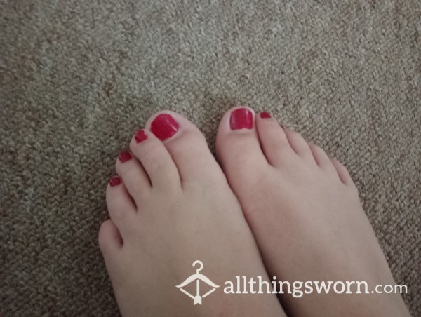 Check Out My S**y Red Toes And My Feet 😍😘