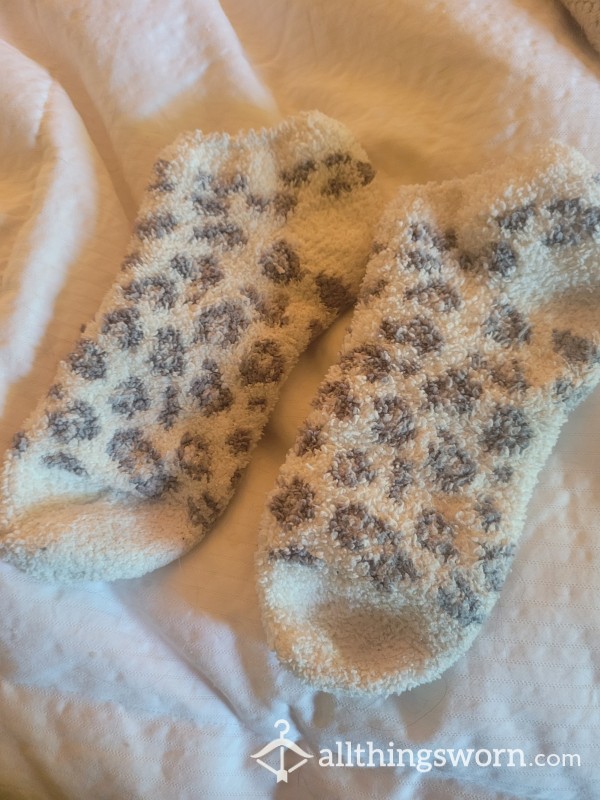 Cheetah Print Fuzzy Socks