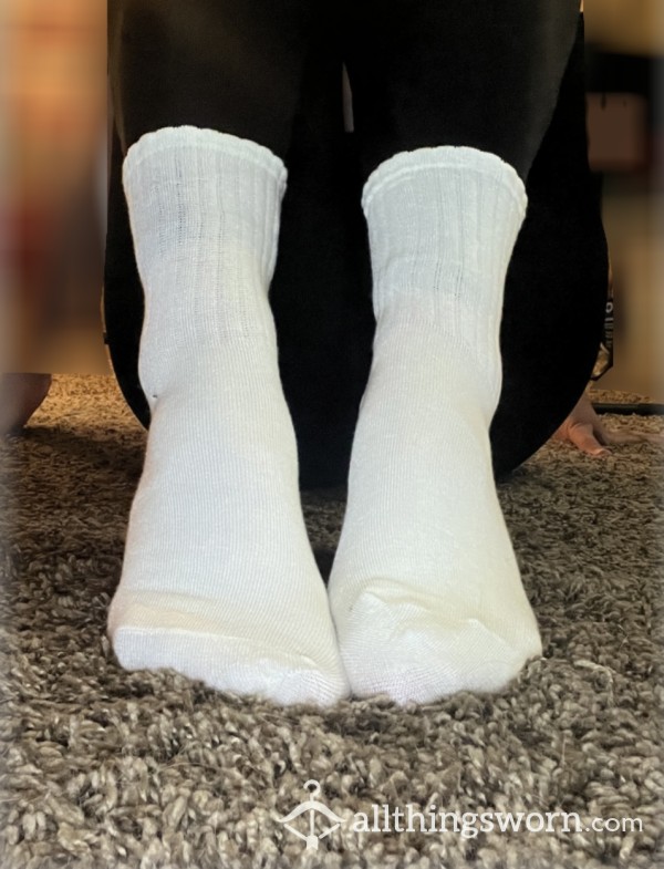 Cream Colored Cotton High-cut Socks