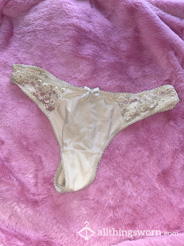 Cream Lace Thong 👄👙❤️