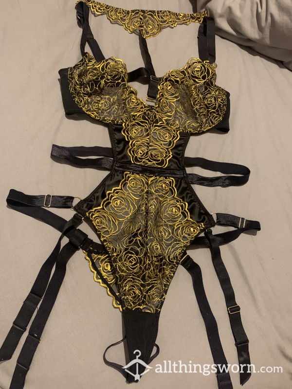 Crotchless Gold Lingerie Set