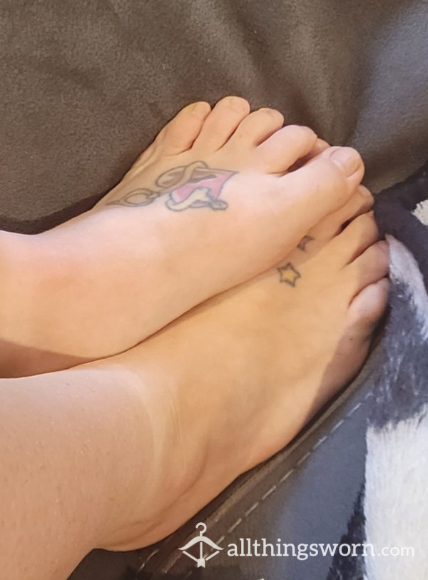 Cute Feet Need To Be Worshipped