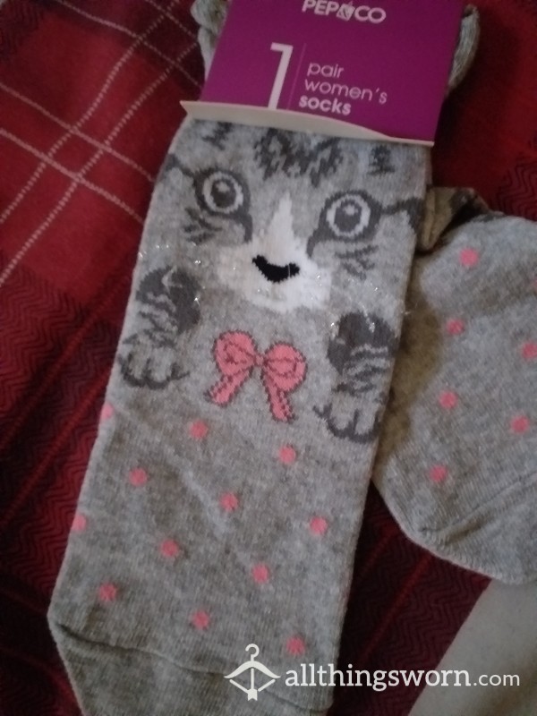 Cute Pu**y Faced Grey Pink Heart Ankle Socks