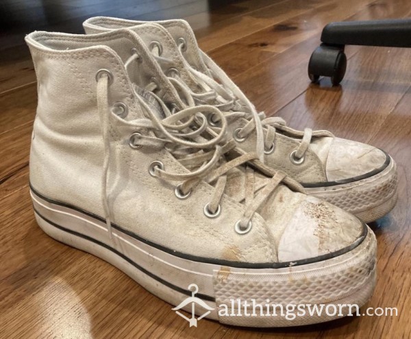 Dirty Hightop Converse INCREDIBLY WORN