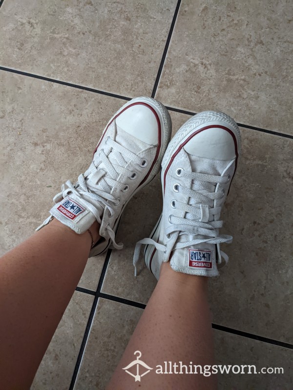 Dirty White Converse