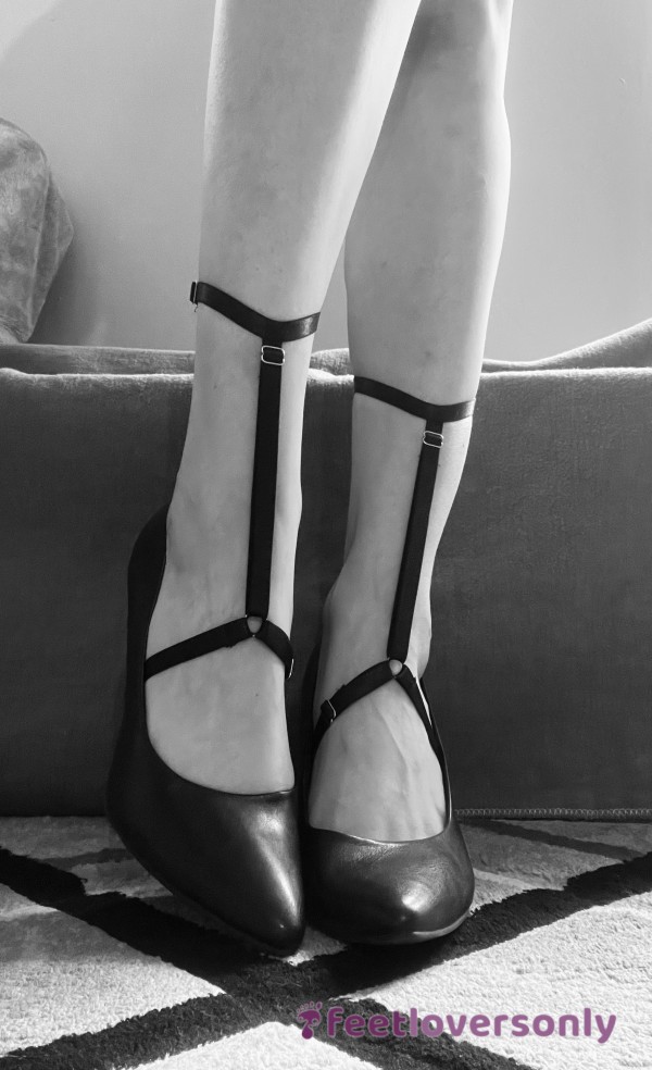 Everything Black 🖤 S**y Bondage And Leather Heels