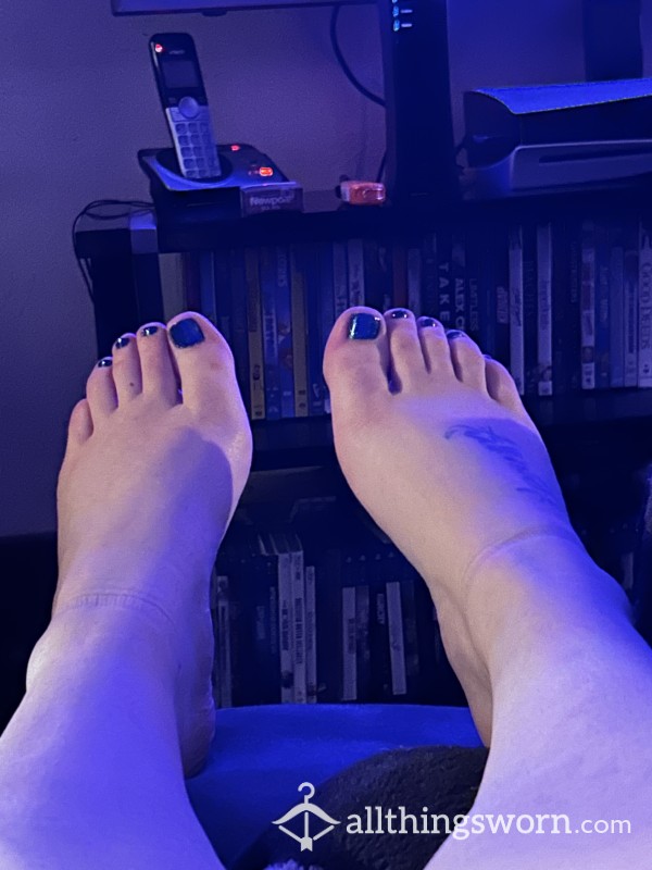 Feet Content