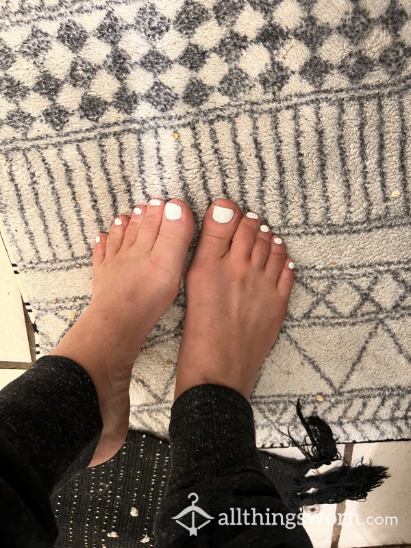 Feet For Days