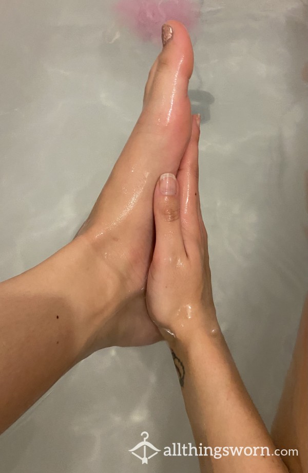 🦶🏽 Feet Fun 🖐🏽