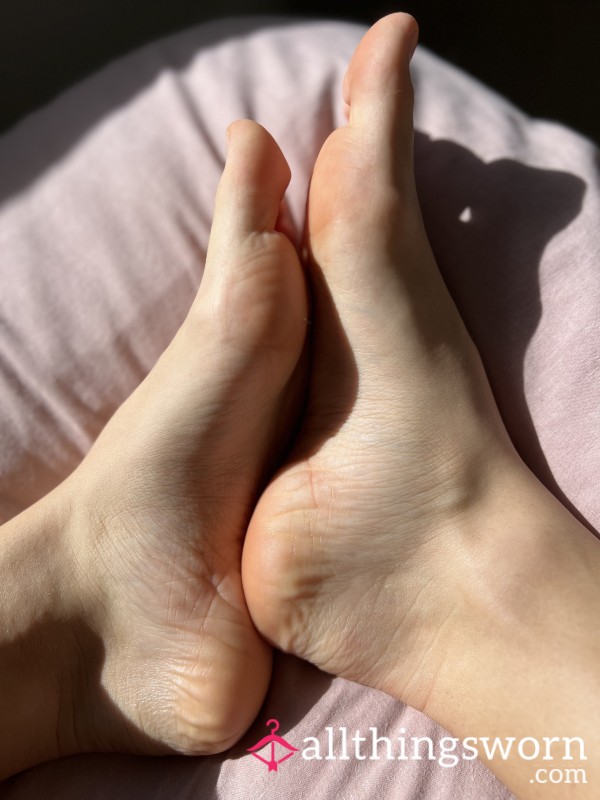 Feet Pics ✨