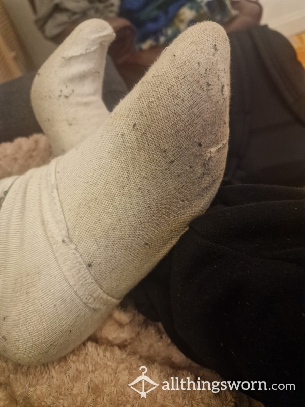 Filthy Socks Warn For 13 Hour Nursing Shift