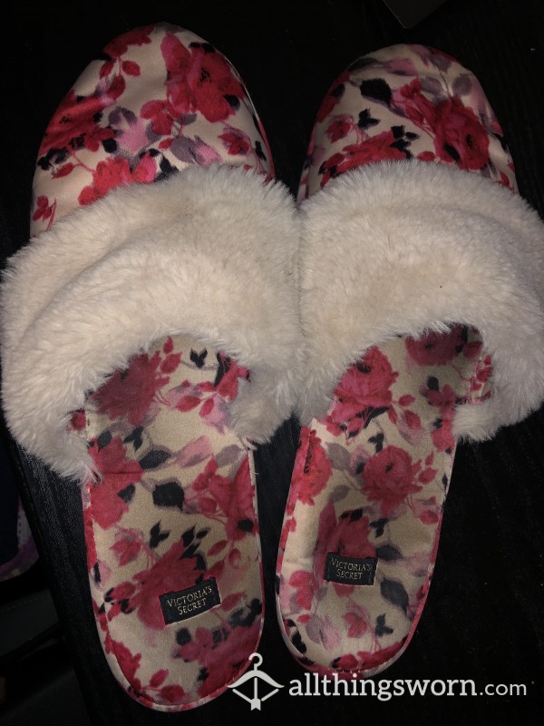 Flor*l Pink Slippers