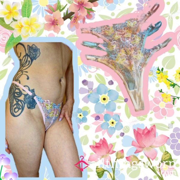 Flor*l Thongs