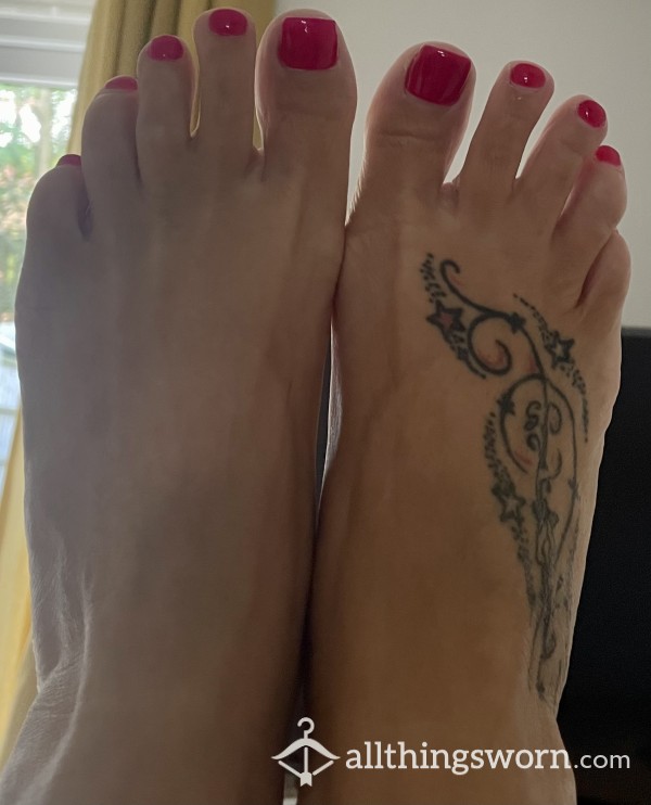 Foot Fet**h Videos Just Send Me A Request And I’m Happy To Please 😉