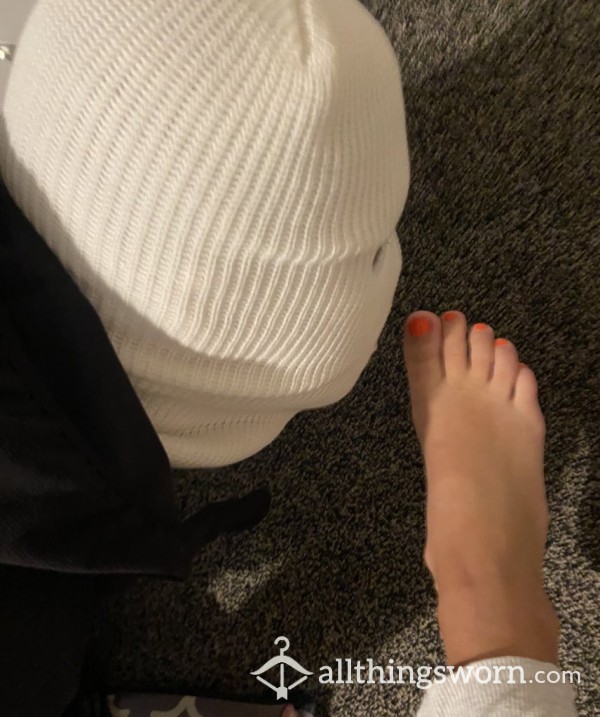 FOOT FINDOM