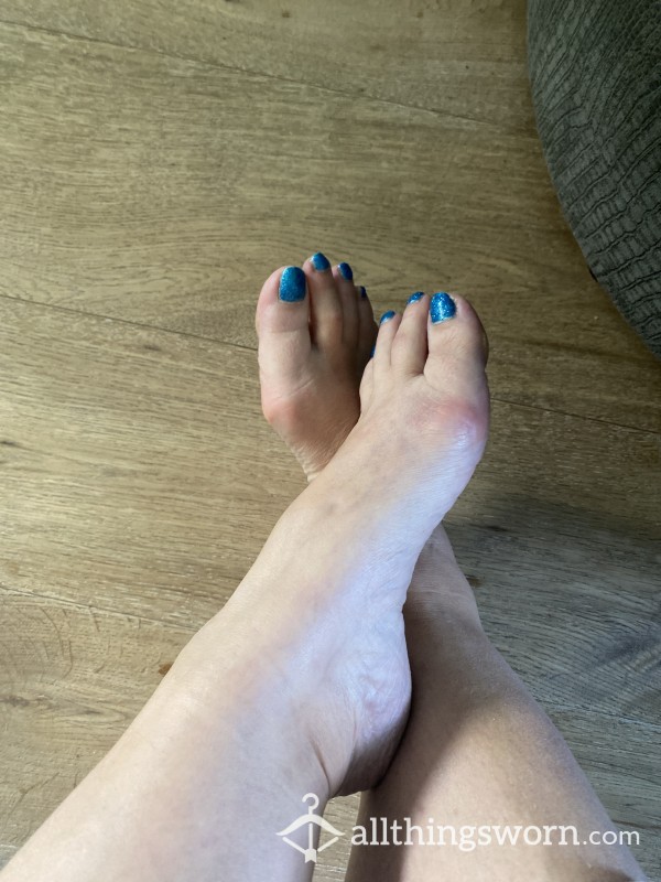 Foot Slave Needed