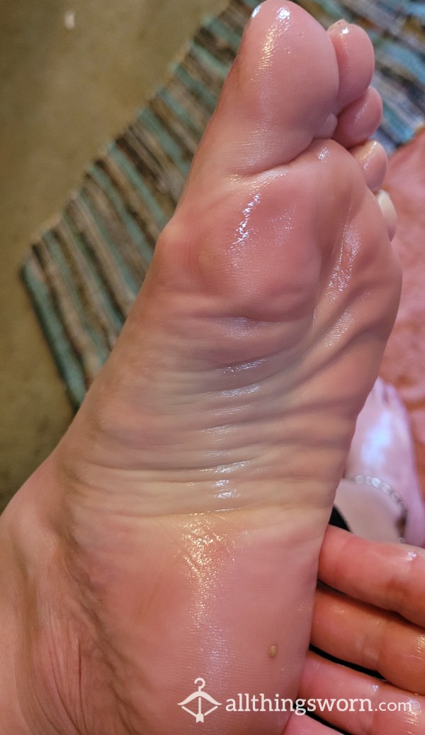 1/2:off Listed Price Every Fet**h Friday Freshly Lubricated Feet