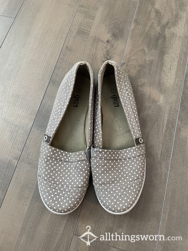 Grey Imprinted Flats