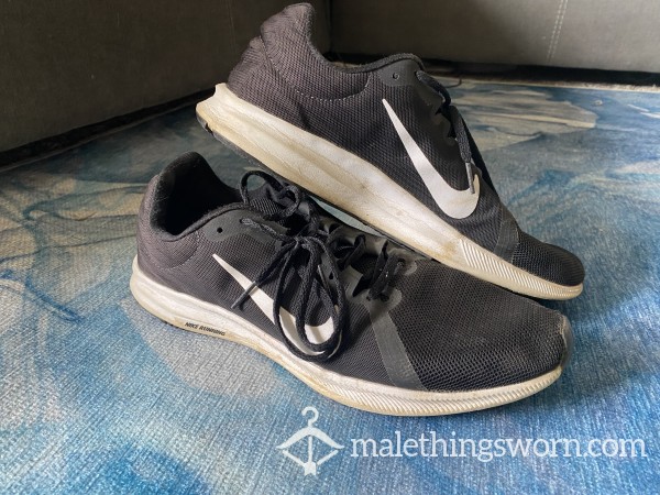 HEAVILY WORN Nike Running Sneakers