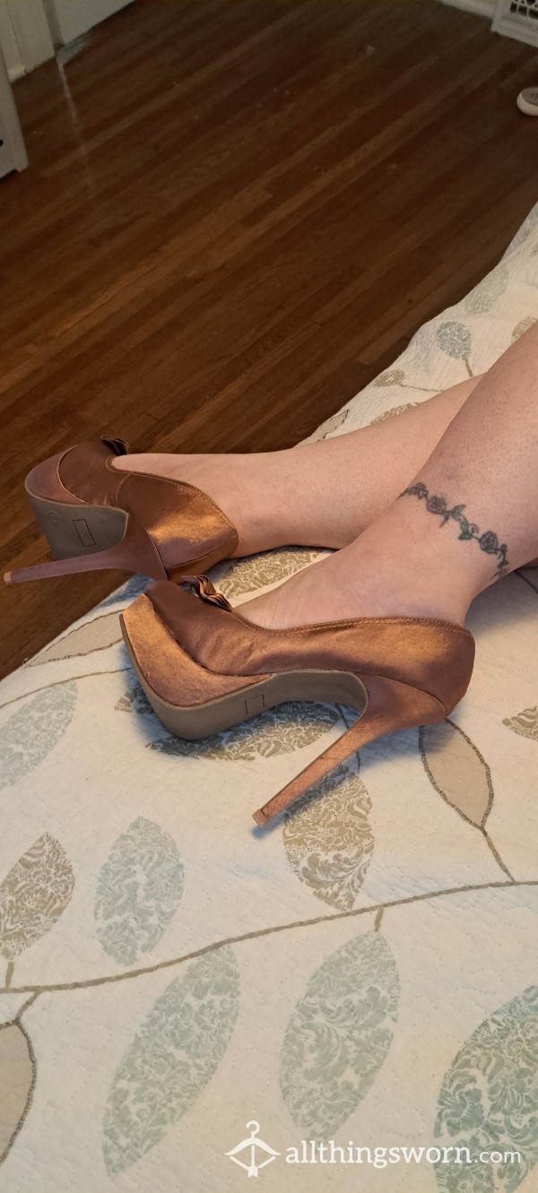 Heel Worshippers Paradise