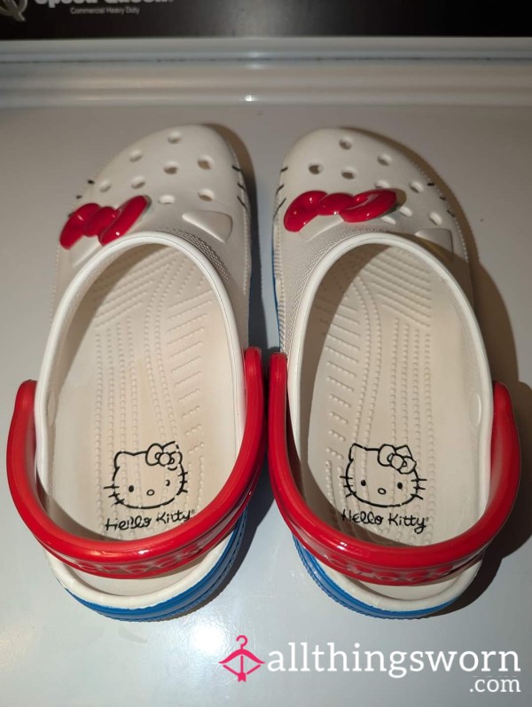 Hello Kitty Crocs